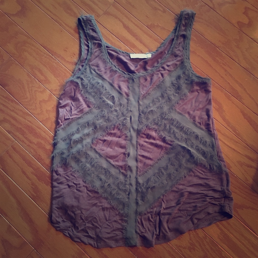 Nordstrom sleeveless blouse w geometric design